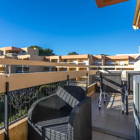 Boulouris Apartment *